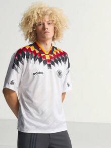 Adidas 中性運動機能 GERMANY HOME JERSEY 1994 Wirtz 風格德國隊 1994 復古足球休閒文化短袖球衣 JN3705 - 白色 - 查看 4