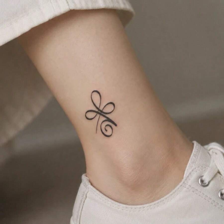 1pc Waterproof Anti-Rubbing PVC Realistic Tattoo Sticker, Love & Strength Pattern, Suitable For Daily Wear - Grey - View 1