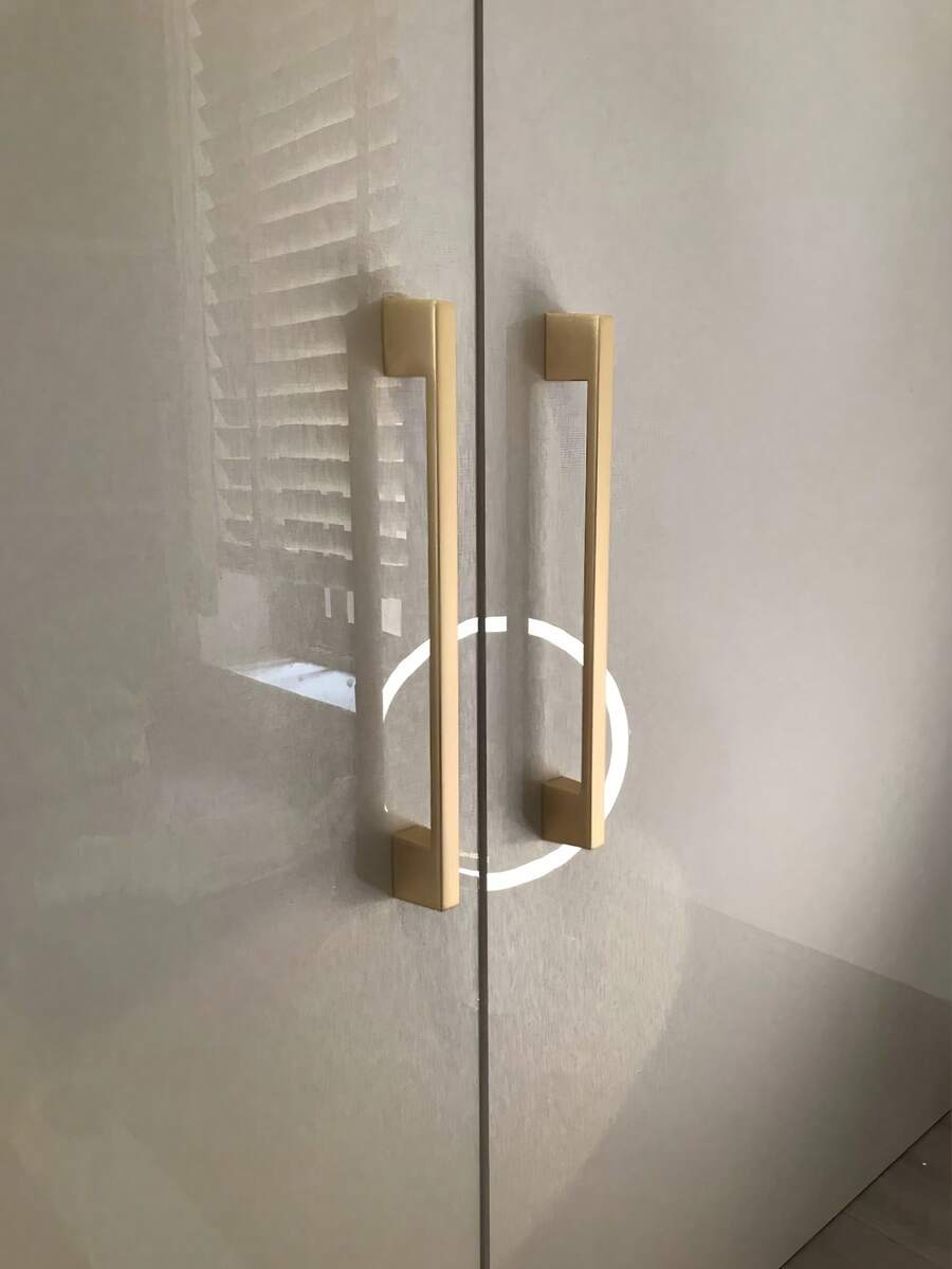 2 pièces Poignées dorées, Poignées de garde-robe premium, Poignées d'armoire de cuisine, Poignées de tiroir, Poignées de coiffeuse, Poignées en alliage d'aluminium, Accessoires de cuisine dorés, Convient pour les tiroirs, les armoires, les meubles de maison, les buffets et les enfilades, les placards, les tables de chevet, les bars, la décoration de la pièce - long terme - Voir 1