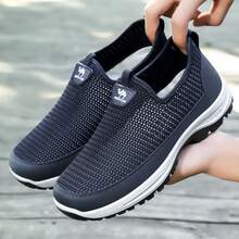 Men's Breathable Slip-On Slouchy Shoes Lightweight Anti-Slip Soft Sole Casual Sports Shoes - Black - View 3