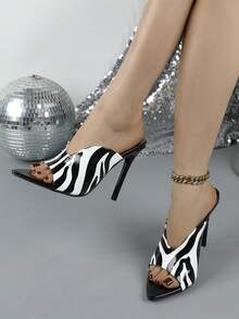 Spring Summer Fashion High Heel Pointed Toe Easy Wear Sandals - Black and White - View 5
