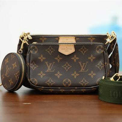 Louis Vuitton Authentic LV Monogram Multi Pochette Accessoires
