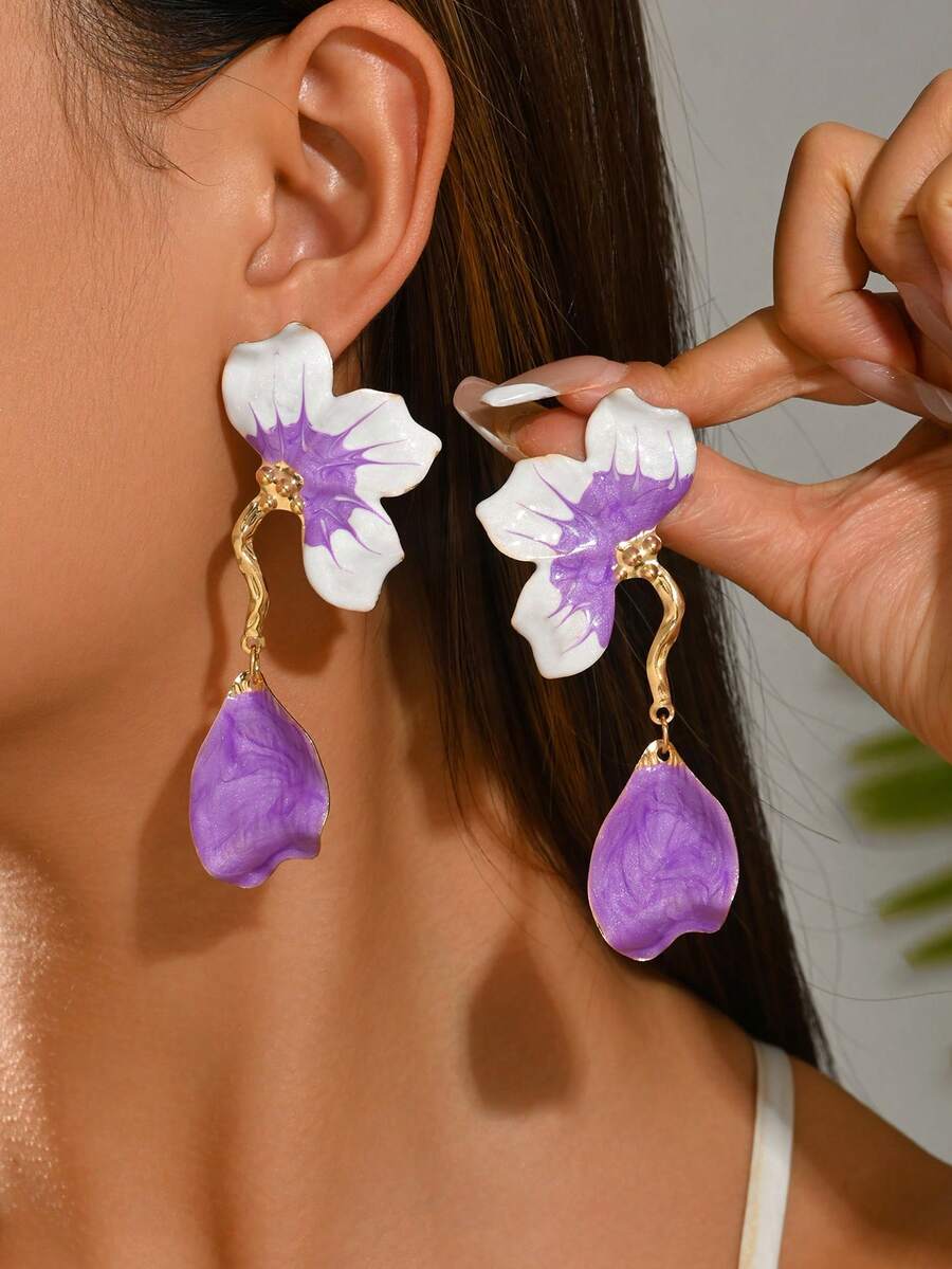 1 Pair Exaggerated 3D Floral Baroque Vintage Style Earrings, Multi-Layered Oil Drip Design, Retro Luxury High-End Gradient Color 3D Iris Flower Earrings, Suitable For Women's Daily, Vacation, And Banquet Wear (Due To Manual Operation, Oil Drip May Be Uneven, Please Understand) - Purple - View 1