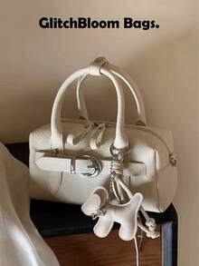 Bolso Boston Mini de Mezclilla Vintage - Bolso de Mano Bordado con Cerezas y Detalle de Borla (Accesorios No Incluidos) - Blanco - Ver 4