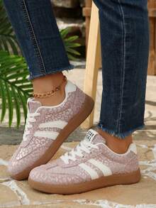 Women's Pink Iridescent Leopard Print Glossy Casual Sneakers, Round Toe, Low-Top, Lace-Up, Flat Heel Design, Suitable For Daily Wear And All Seasons - Pink - View 2