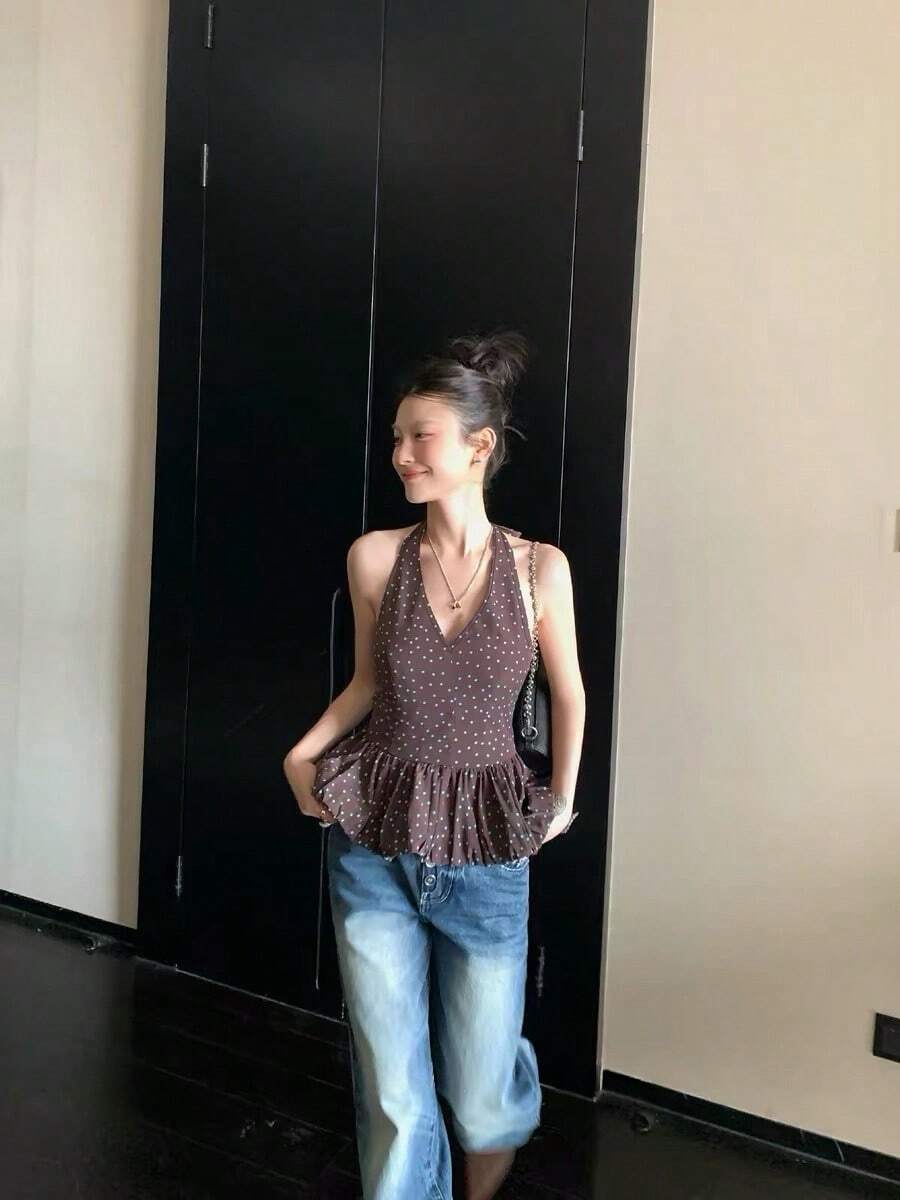 女款純色日常辣妹夏季波點設計下擺花苞式掛脖收腰顯瘦上衣 - 棕色 - 查看 1