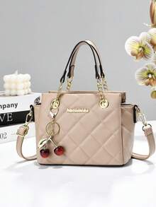 Sac fourre-tout bandoulière matelassé élégant pour femmes, décoration pendentif cerise, sac à épaule et sac à main en cuir PU avec chaîne dorée, convient pour les déplacements et les sorties décontractées - Multicolore - Voir 15