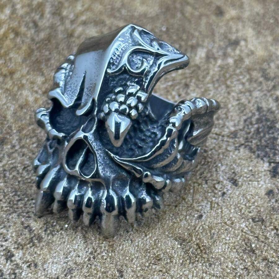 1 buah Cincin Tengkorak Bergaya Personalisasi dari Baja Tahan Karat untuk Pria, Ukuran AS, Hadiah untuk Ayah, Rekan Kerja, Teman - Hitam - View 1
