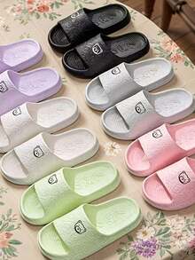 1 Pair Couple Soft Comfortable Non-Slip Thick Sole Slippers, Suitable For Indoor, Bathroom And Outdoor Wear, Summer Warmth, Perfect For Graduation Season And Graduation Party - Multiple Styles - View 9