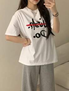 A Round Neck Short Sleeve T-Shirt With A Stylish White Lettering Print, A Loose Top That Goes Well With Summer Fashion - White - View 2