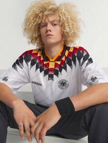 Adidas 中性運動機能 GERMANY HOME JERSEY 1994 Wirtz 風格德國隊 1994 復古足球休閒文化短袖球衣 JN3705 - 白色 - 查看 7