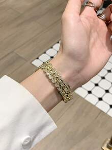 MAPUCE 1PC Premium Y-Shaped Rhinestone Metal Watch Band, Compatible With Apple Watch 38/40/41/42/44/45/46/49mm, Suitable For Apple Watch Series Ultra/SE/11/10/9/8/7/6/5/4/3/2/1, Adjustable Length, Easy To Operate, A Fashionable Small Accessory Watch Band For Women (Band Only, Watch Not Included) - Gold - View 5