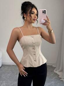 abyoxi Damen-Camisole in Apricot mit Spaghettiträgern, einreihiger Knopfleiste, geraffter Taille und Rüschensaum, lässig, minimalistisch, für Büro, Pendeln und Alltag im Sommer - Aprikosenfarben - Übersicht 4
