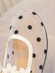 1 par de zapatos planos de malla con flores lindos para niños, tela de malla transpirable y cómoda, adecuados para niños de 3-12 años para uso en interiores/exteriores - Blanco - Ver 6