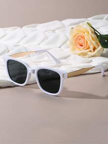 White Retro Square Metal Fashion Sunglasses For Women, Classic Decorative Outdoor Travel Beach Vacation Casual Daily Wear Summer Sun Protection Shading Driving UV Protection Sunglasses - White - View 3