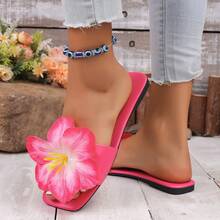 Women's Fashionable Rose Red Floral Sandals, Flat, Square Toe, Non-Slip, Suitable For Outdoor Wear, Vacation, Beach, And Casual Use. Hawaiian Style Floral Sandals, Soft Sole, Non-Slip, Sweet And Casual Sandals For Beach Outings. Simulated Large Floral Decoration Sandals, Rose Pink Flat Square Toe Summer Vacation Sandals. - Rose Red - View 16