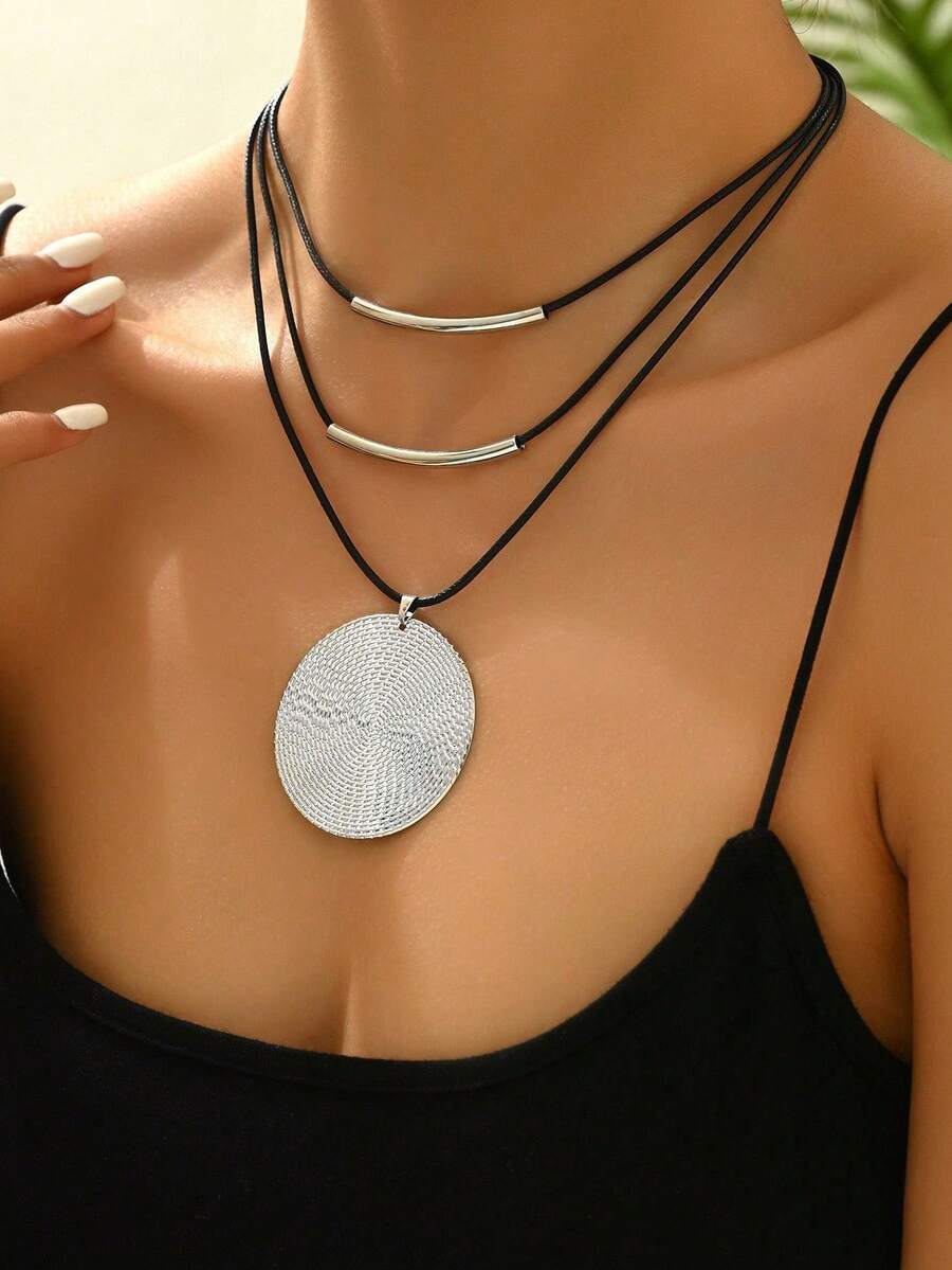 1pc Vintage Personalized Multi-Layer Metal Tube Round Textured Large Disc Pendant Necklace For Women, Elegant And Exquisite, Suitable For Various Occasions - Silver - View 1