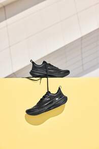 Sepatu Lari XTEP Hitam Modis dan Serbaguna untuk Pria - Hitam - View 1