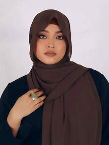 1pc Instant Hijab With Magnetic Buckle, Chiffon Scarf Paired With Jersey Premium Knit Fabric Underscarf, 3-In-1 Instant Headscarf, Silky Soft Skin-Friendly Comfortable Breathable Chiffon Fabric, Underscarf Cap Inner Lining Paired With Chiffon Scarf, Suitable For Daily Wear With Abaya, Holiday Outings, Prayer, Worship - Coffee Brown - View 4