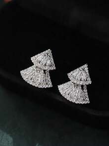 1 Pair Exquisite High-End Elegant Sparkling Full Rhinestone Synthetic Zirconia Fan-Shaped Personalized Fashion Design Unique Light Luxury Minimalist Sophisticated Women's Copper Alloy Earrings - Silver - View 6