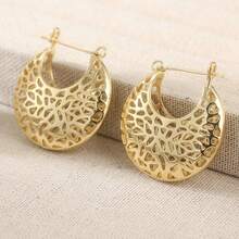 Minimalist Retro Hollow Round Hoop Earrings, Exquisite And Delicate Craftsmanship; Suitable For Daily Commute, Travel, Vacation, Party Occasions, Versatile Women's Jewelry Accessory - Gold - View 2