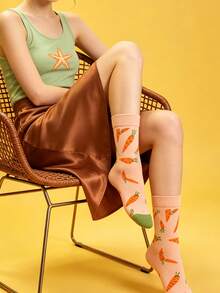 1 Paar mehrfarbige Karottenmuster Wadenlange Socken, süß & lustig im Landhausstil, weiche bequeme modische Sommer Wadenlange Socken, geeignet für tägliche Outdoor Landhausspaziergänge Familie und andere Anlässe, Sommer Herren & Damen Wadenlange Socken - Verschiedenfarbig - Übersicht 4