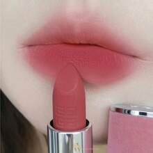 Givenchy Le Rouge 深紅絲絨霧面唇膏 (迷你尺寸) 1.5g / 0.05 Oz | 柔霧妝效，12小時持久顯色且舒適 | 柔霧妝效，可疊加顯色度 | 滑順感官質地 | 24小時保濕鎖水 - 27 Rouge Infuse - 1.5g(Mini Size) - 查看 4