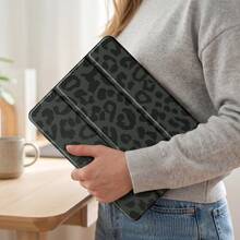 Leopard Print Case Compatible With IPad 11( A16) 2025 10th 10.9 2022 7th 8th 9th 10.2 Air 4th 5th 10.9 Air 6th(M2)/7th(M3) 8th(M4) 11" 13" 5th 6th 9.7" Mini 6/7 With Pencil Holder Clear Hard Back Auto Wake/Sleep - Black Leopard Print - View 6