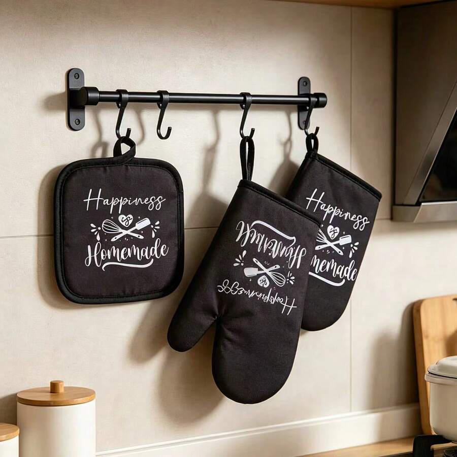 1. Oven Mitts & Pot Holders Set, Black Heat-Resistant Kitchen Mitts & "Happiness Is Homemade" Patterned Insulated Pads, Non-Slip Cotton Oven Mitts, Suitable For Baking, Cooking, Grilling