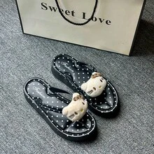 SANRIO 女款可愛 Hello Kitty 厚底夾腳拖鞋，藍色波點豹紋蝴蝶結防滑坡跟涼鞋，夏季海灘戶外拖鞋 - 人字拖 - 查看 11