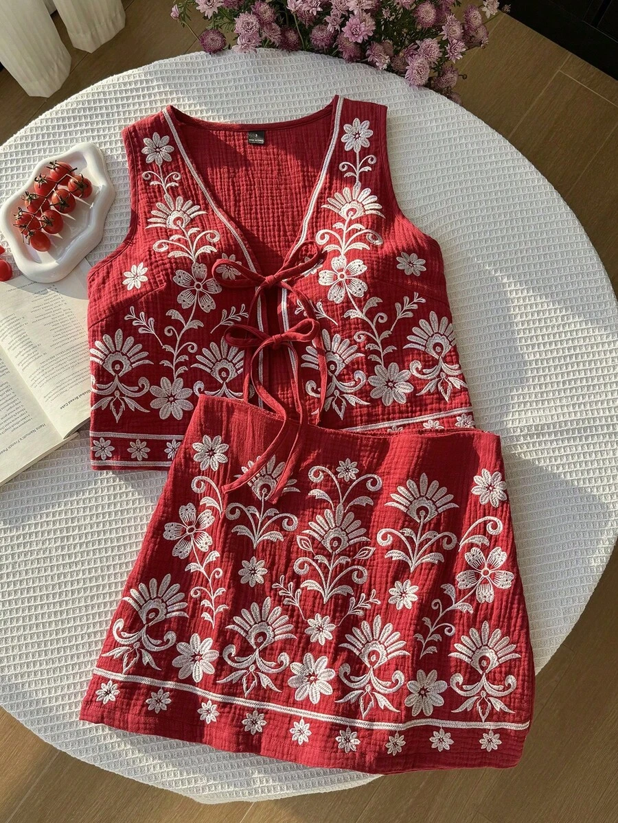 Traje de chaleco con atar al frente y falda mini con bordado floral para mujer - Rojo - Ver 1