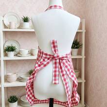 1pc Women's Red And White Plaid Apron With Lace Trim And Ruffle Hem, Pocket Bib Design, Suitable For BBQ, Cafe And Other Occasions, Also A Gift For Mom, Suitable For Valentine's Day, Mother's Day And Other Holidays. The Apron Is Made Of Polyester Fiber Material, Suitable For Home And Restaurant Use - Red and White - View 6