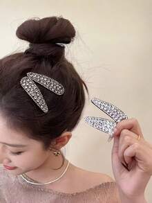 4pcs Rhinestone Hair Clips, Full Crystal Teardrop Shaped Hair Clips, Women's Luxury Shiny Alligator Hair Clips - Multicolor - View 3