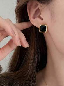 3 Pairs Women's Enamel Drip Minimalist Black Earrings Set, Elegant High-End Black Jewelry, C-Shaped Stud Earrings - Black - View 4