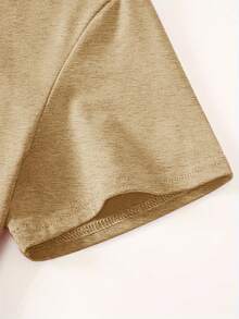 Vintage Casual Loose Fit T-Shirt With Round Neck And Short Sleeves, With A Simple English Letter Print Design. - 卡其色 - 查看 4