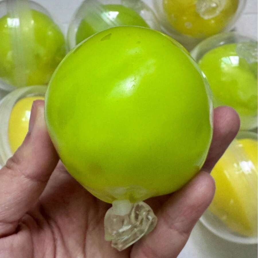 1pc Fruit Crispy Squeeze Toy | Soft Stress Relief Toy, Affordable And Durable Squeeze Toy, Crispy Texture Venting Tool, Adult Sensory Anxiety Relief Slow Rebound Squeeze Toy | Birthday Party, Mother's Day, Father's Day Gift, Adult Fun Desk Decor, Home Leisure Stress Relief Item