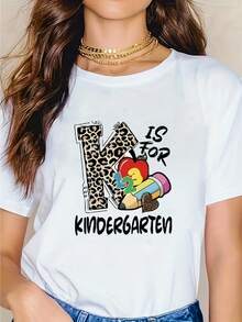 K Is For Kindergarten Teacher Coquette Bow Back To School White T-Shirt, Casual Crew Neck Short Sleeved Summer Top,White T-Shirt - 軍綠色 - 查看 1