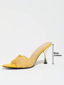 Sandalias de tacón alto para mujer con punta fina, color amarillo jengibre, forma de abanico, malla de encaje y adornos de strass, tacón tipo copa de vino, cómodas y premium, para discoteca, actividades al aire libre, zapatos de dama de honor para boda, zapatos de tacón alto para fiestas de sociedad y banquetes - Amarillo Mostaza - Ver 4