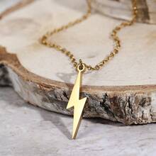 Collana da uomo in acciaio inossidabile a forma di fulmine - Regalo di moda per uomo, collana per il fidanzato, catena cubana - Accessorio unisex, regalo per Natale, Capodanno, San Valentino - fulmine - Visualizzare 4