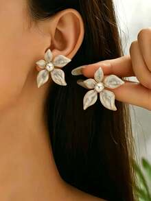 4/6 Pairs European & American Style Sexy Elegant Floral Stud Earrings, Minimalist & Sophisticated Design To Make Face Look Smaller, Versatile For Daily Commute, Perfect Gift Choice, Suitable For Weddings, Bohemian Style, Beach & Seaside, Dates & Parties, Graduation Season, Vacation Season - Multicolor - View 8