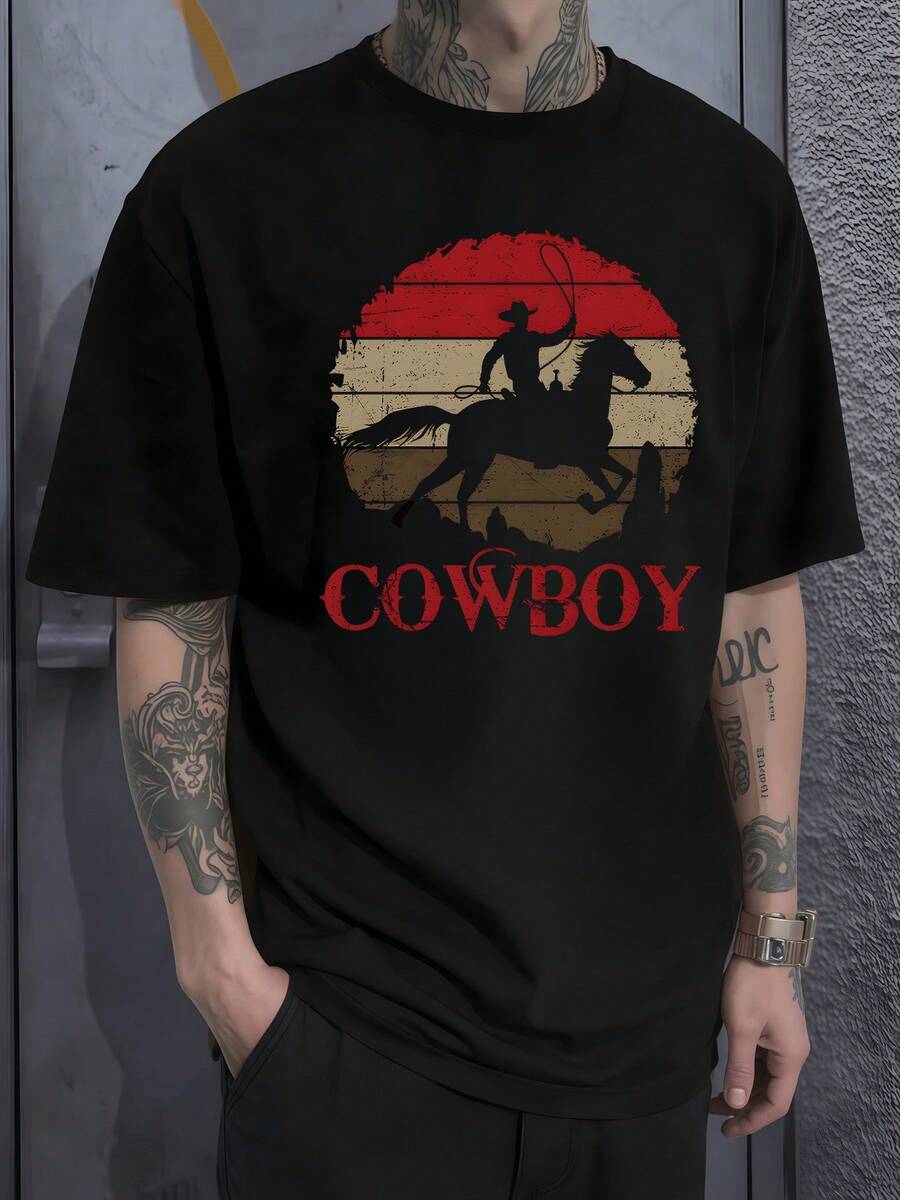 Cowboy Figure Riding A Horse Under A Red Sunset, Symbol Of Freedom And Adventure, Spirit Of The West, Urban Casual Men's T-Shirt - 黑色 - 查看 1