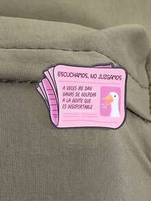 1pc Funny Spanish Pink Newspaper Enamel Brooch, Cartoon Big White Goose Sarcastic Text Badge, Fashion Clothing Backpack Accessory, Gift For Friends - Pink - View 7
