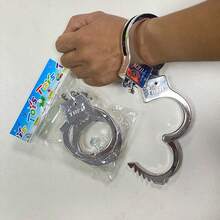 Halloween Stage Performance Plastic Prop Handcuffs Costume Police Accessory Handcuffs Model Realistic Role Play Anime Escape Room COS Magic Prop - Multicolor - View 9