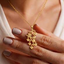 Kalung Stainless Steel dengan Liontin Pohon Berbentuk Hati, Dapat Disesuaikan dengan 1-8 Nama, Tahan Air dan Anti Karat, Hadiah Hari Ibu untuk Ibu/Istri/Teman, Cocok untuk Acara Sehari-hari dan Formal - MultiWarna - View 5