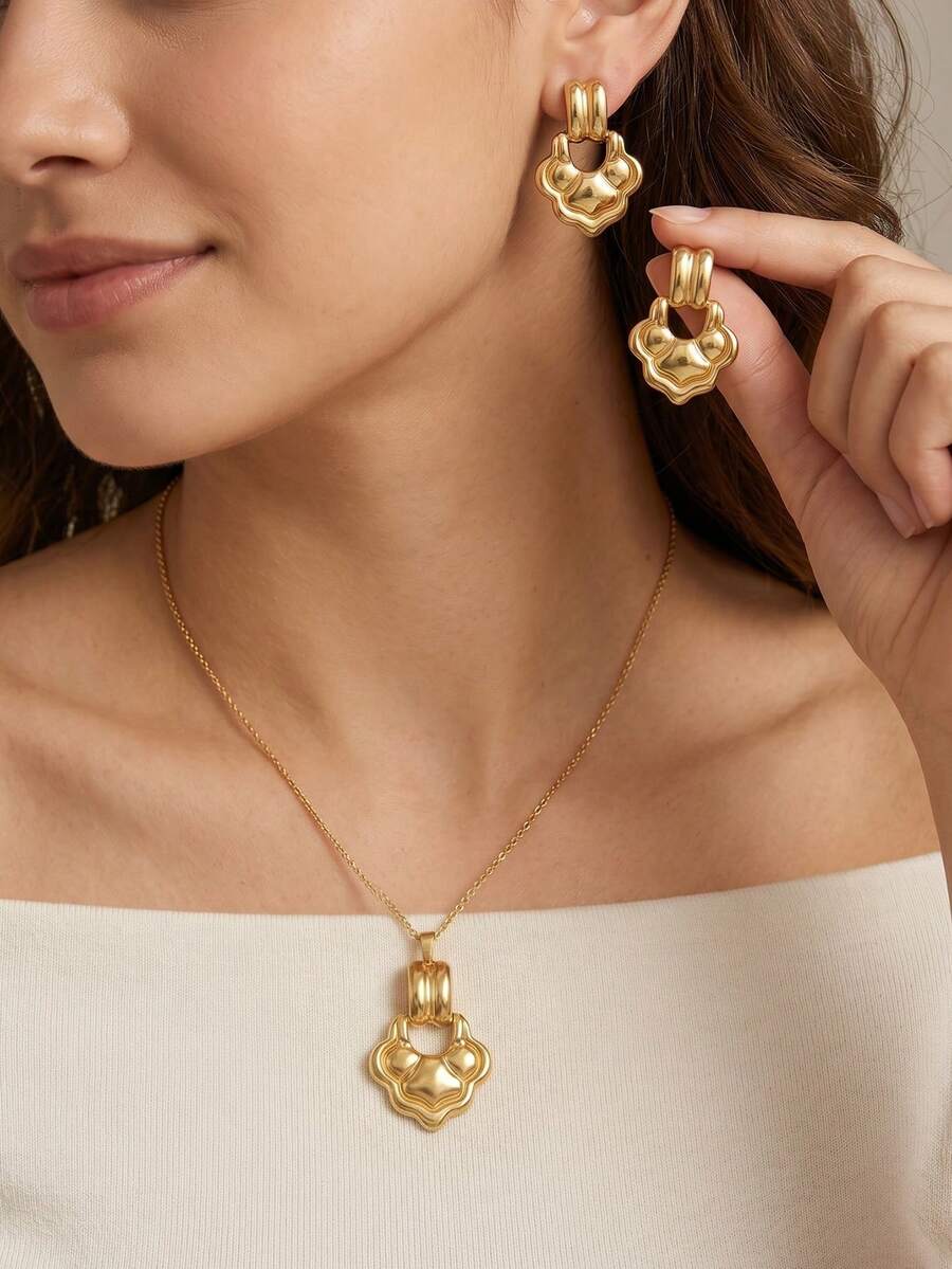 1 Set Women's High-End Fashion Jewelry, Stainless Steel Waterproof Hypoallergenic Fade-Resistant French Vintage Baroque Style Necklace & Stud Earrings Set, European And American Hollow Geometric Vine Pendant Necklace, Elegant Old Money Style Matching Vacation Dresses And V-Neck Knit Sweaters, Suitable For Birthday Anniversary Exquisite Gift Jewelry Set