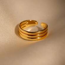 Minimalist Fashion And Unique Women's Ankle Bracelet Suitable For Summer Beach Vacation Daily Party Or Date Wear. A Gift For Her. - Gold - View 4