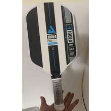 1支Pro IV T700碳纤维匹克球拍 - 原装碳纤维拍面 - Hyerion材质 - 14mm/16mm厚度 - 柔性动力技术 - 推进核心 - UPA-A和USAP认证 - Hyperion - 查看 8