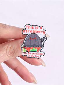 趣味「Strobbery」草莓琺瑯胸針,可愛搶劫草莓胸飾 - 彩色 - 查看 7