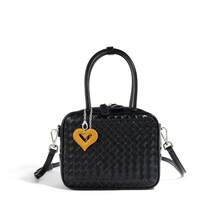 Colección Primavera 2026: Bolso Bowling de Cuero Vacuno, Bolso Bandolera Texturizado para Mujer, Versátil para Viajes Diarios - Blanco perla (con colgante) - View 8