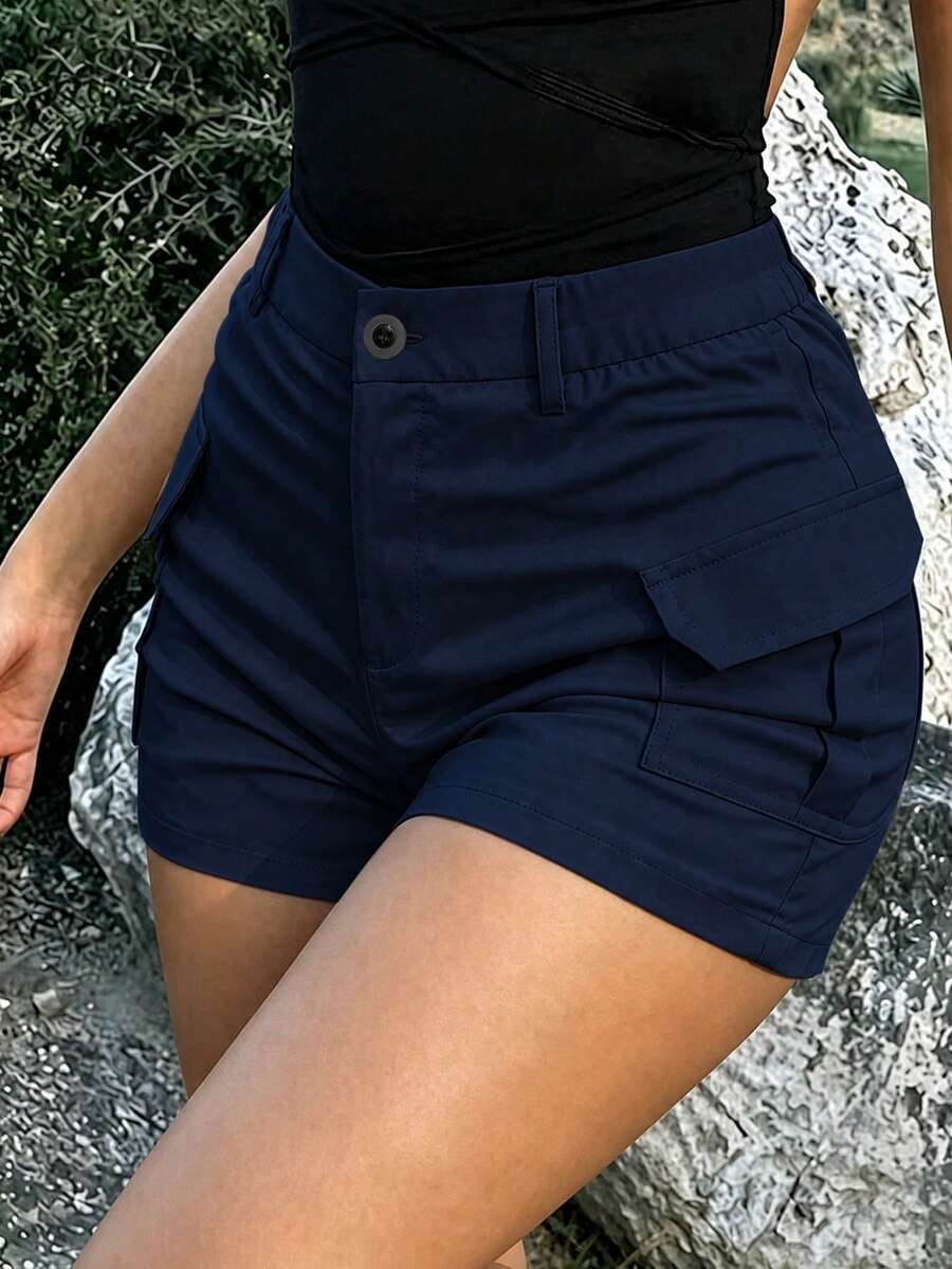 女款時尚新款高腰工裝短褲，附翻蓋口袋，夏季穿著百慕達短褲，卡其色實用運動短褲